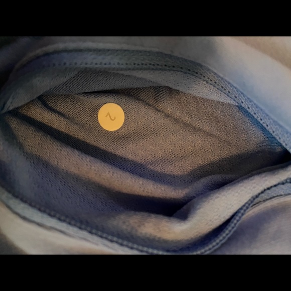 Lululemon Athletica size 2 zip up - Picture 9 of 9